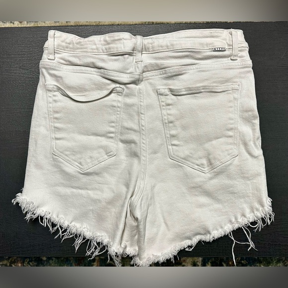 Risen white jean shorts size XL - Picture 2 of 9